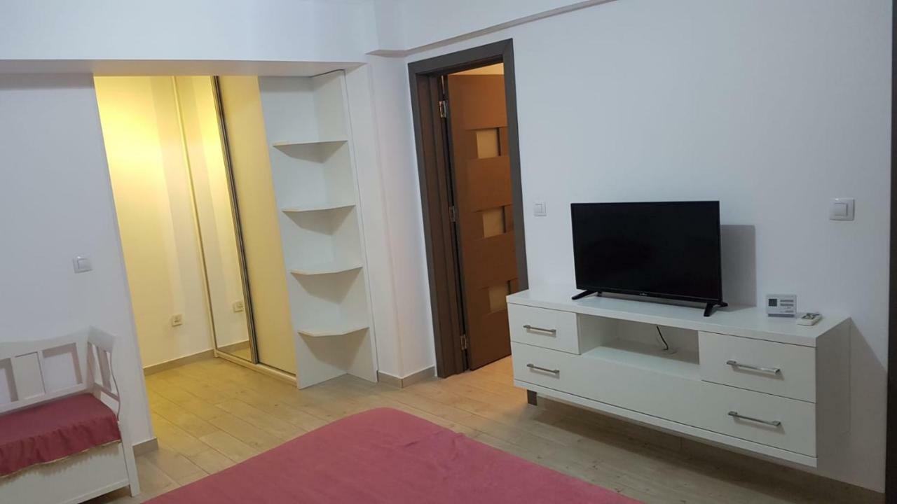 Tina Apartament 2 Craiova Ngoại thất bức ảnh