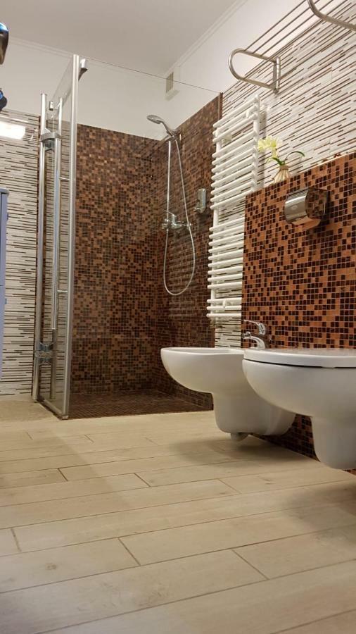Tina Apartament 2 Craiova Ngoại thất bức ảnh